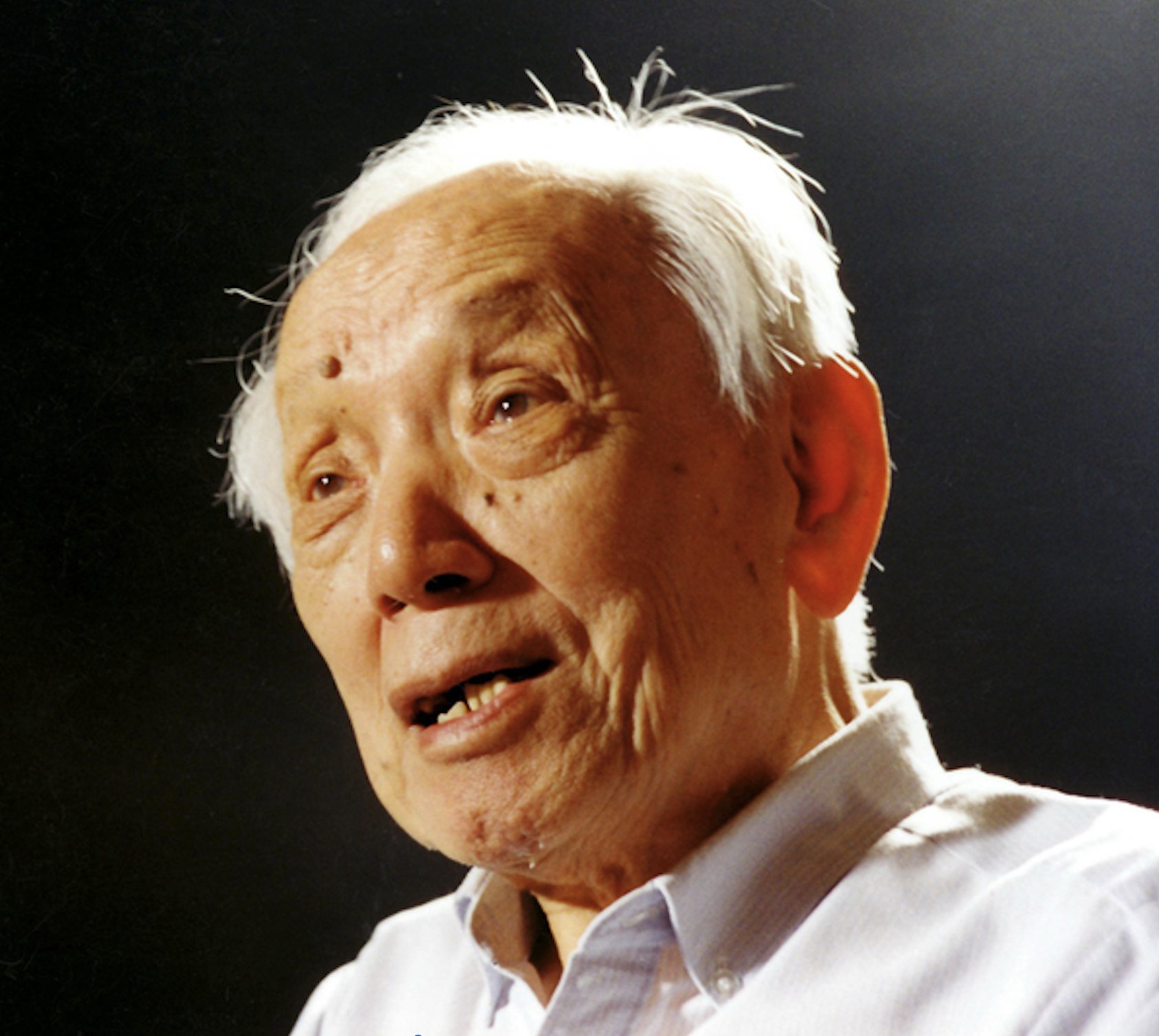 1992年起任名誉所长